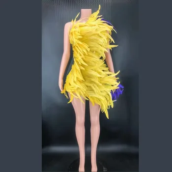 Sarı Eğimli Omuz Tüyleri Kadınlar İçin Seksi Elbise Karnaval Festivali Kıyafetler Şarkıcı Balo Sahne Kostümleri Parti Kulübü Giyer